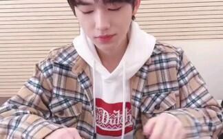 宋亚轩爆料吃瓜视频,吃瓜视频背后的惊人真相 第2张 宋亚轩爆料吃瓜视频,吃瓜视频背后的惊人真相 第2张